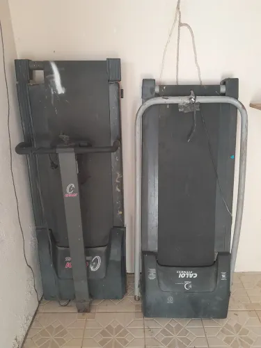 Vende-se essas duas esteiras (com defeito )