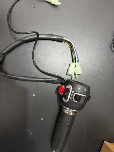 Manopla de acelerador eletrônico para motos elétricas