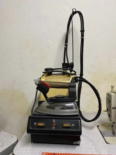 Ferro a vapor com caldeira profissional