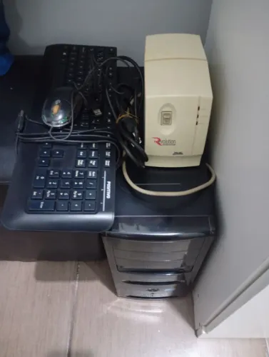 CPU+Mouse+Teclado+Estabilizador 