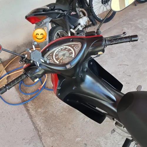 Honda Biz 125+ Vermelha - 2009/2010
