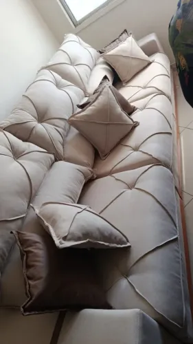 Sofá retrátil e reclinável