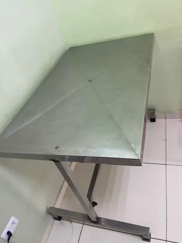 Mesa de procedimento inox veterinário pet shop