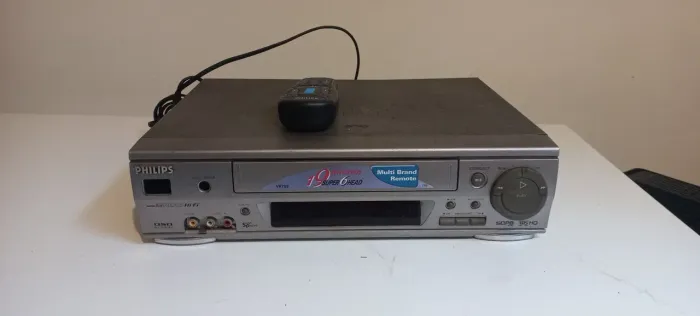 Videocassete Philips 19 Micron Super 6Head Hi-Fi Stereo VHS
