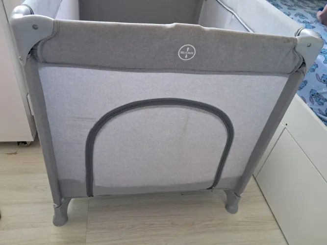 Berço portátil cinza 