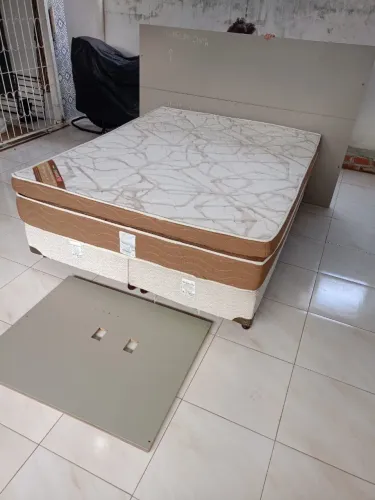 Cama Queen 