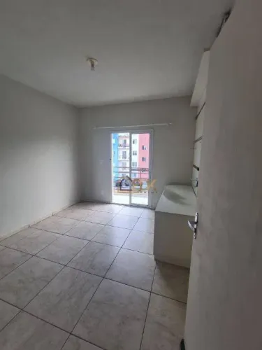 Apartamento com 2 dormitórios à venda, 56 m² por R$ 150.000 - Vila Areao - Taubaté/SP