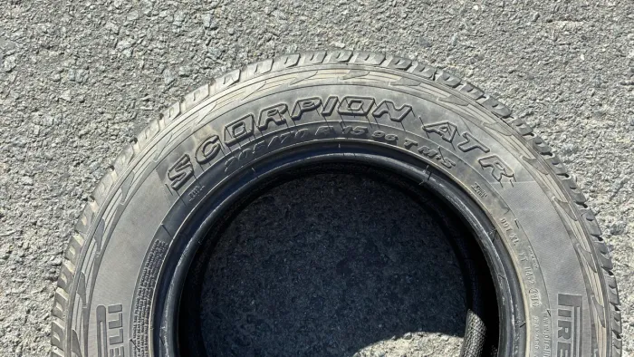 Pneu Pirelli Scorpion ATR 205/70 R15 Meia Vida Excelente Estado