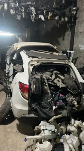 SUCATA HRV DISPONIVEL PARA RETIRADA DE PEÇAS