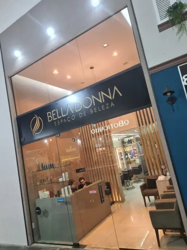 Contrata-se manicure