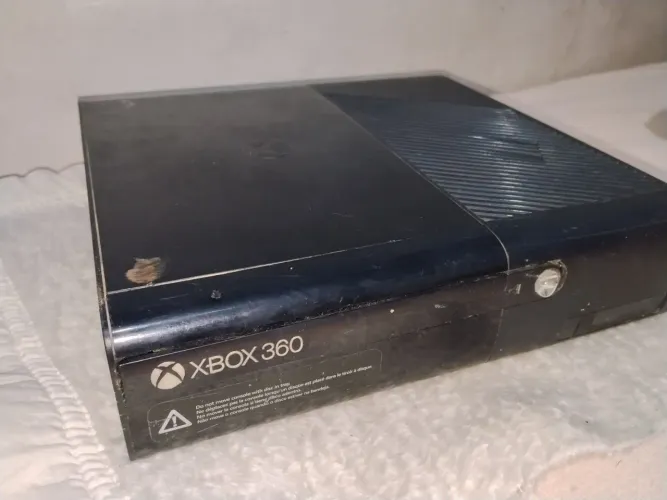 Xbox 360 para retirar peças