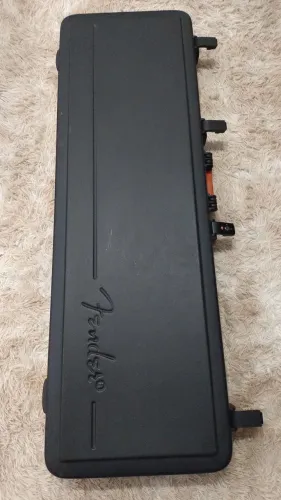 Case Fender contrabaixo 