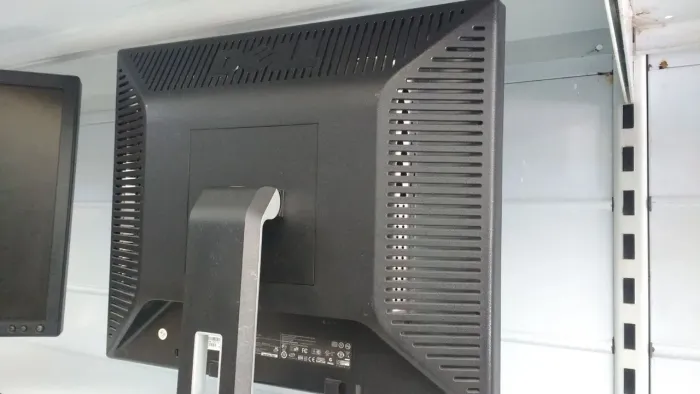 Monitor Dell 17