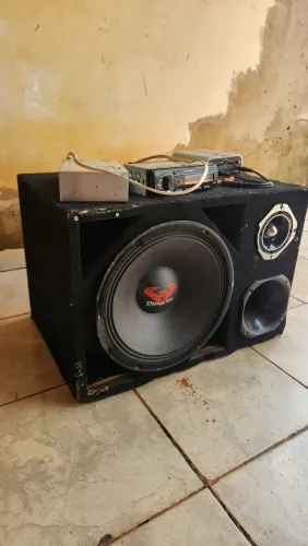 Caixa de som trio