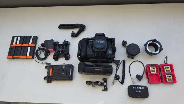 Blackmagic Cinema Camera 6K Full Frame L-Mount - Kit Completo