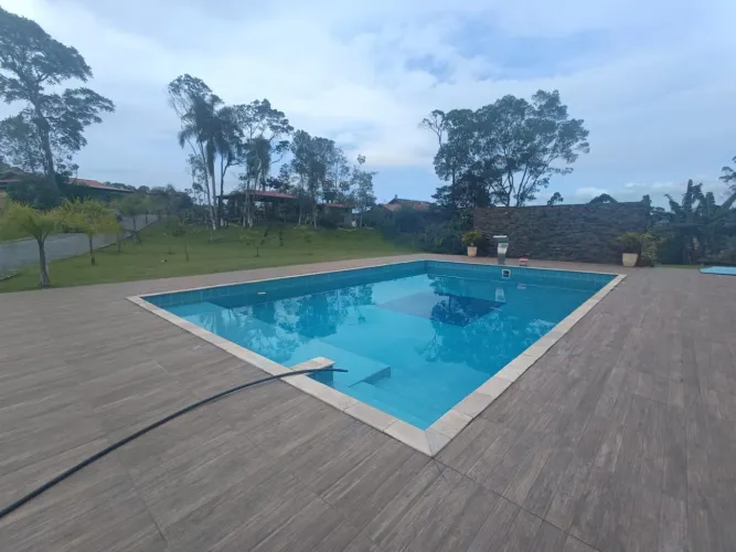 Sítio de alto padrão