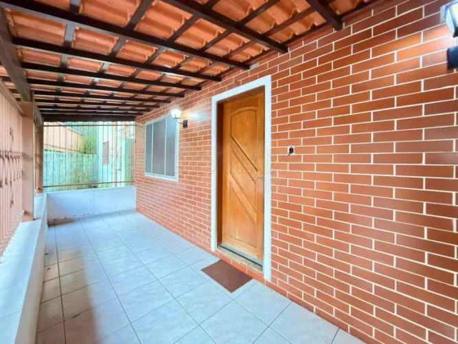 Casa à venda Ponte São João com 160m 3 quartos 2 banheiros