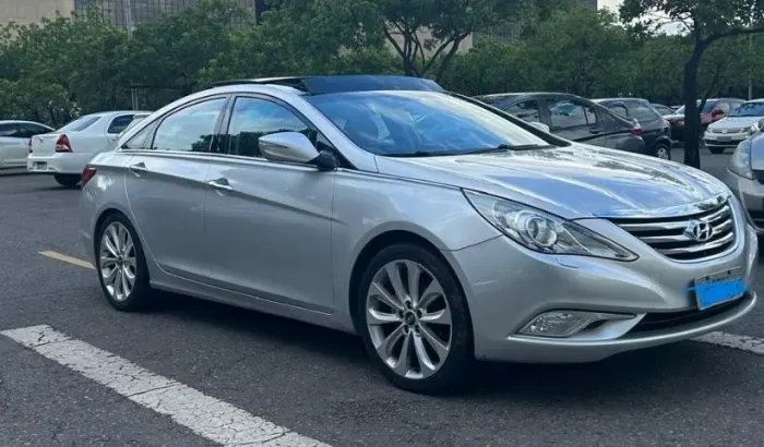 Hyundai Sonata 2.4 16V 182cv 4P Aut. 2013