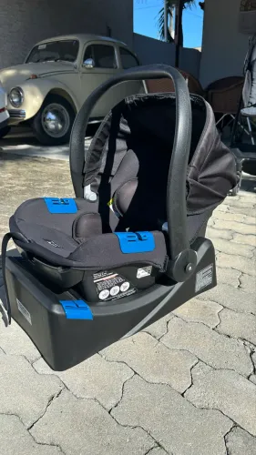 Bebê Conforto Burigotto Touring Evolution com Base - Excelente Estado