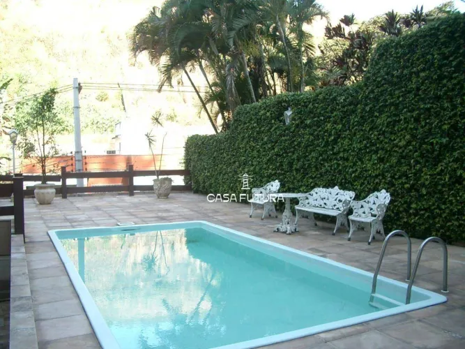 Casa com 4 dormitórios à venda, 271 m² por R$ 1.300.000,00 - Centro - Barra Mansa/RJ