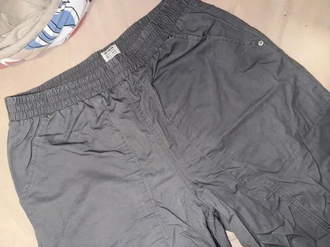 Calça cargo cinza COTTON ON