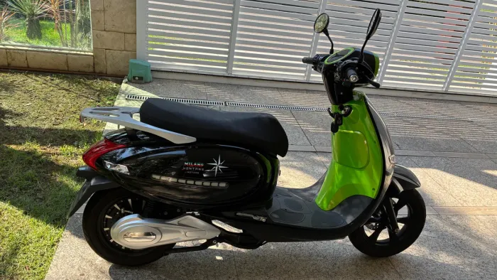 Linda scooter elétrica 2024! Único dono e documentação ok