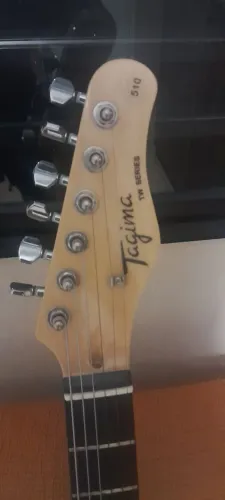 Guitarra e pedaleira novos