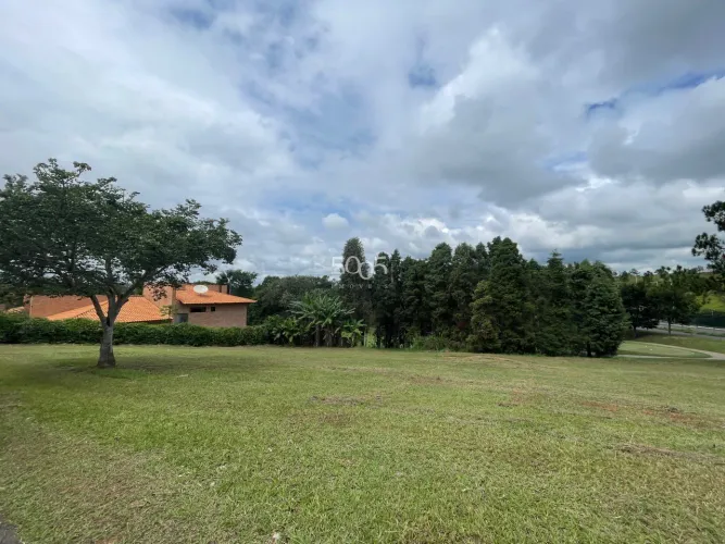 Excelente terreno à venda no condomínio Terras de São José em Itu com 2000m2 de área útil.
