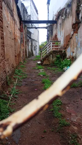 Vendo terreno no corredor da Lapinha em Salvador.