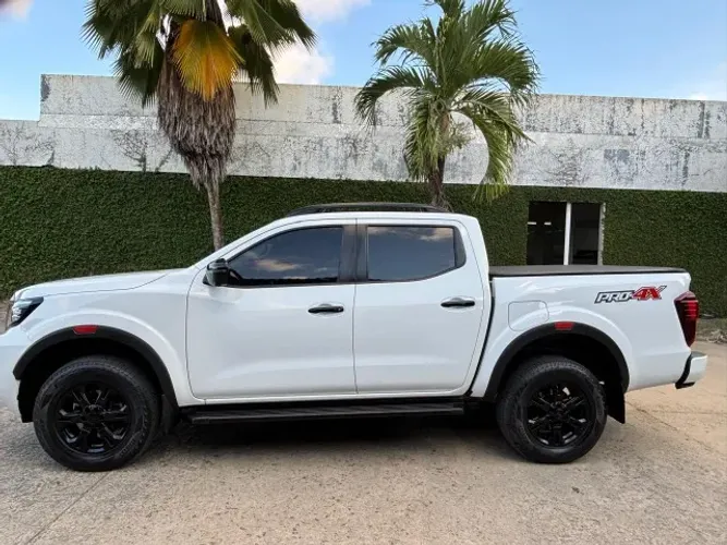 Nissan Frontier Pro4x CD 4X4 2.3 Bi-TB Die. AUT 2023