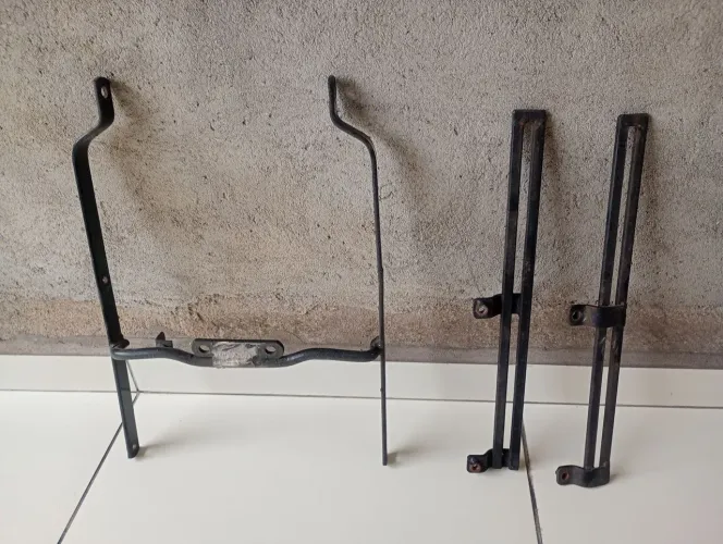 Suporte baú cg Titan 2000 a 2008 parte de baixo + alongador bau  50,00