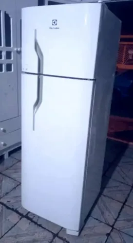 Geladeira Electrolux (ler anúncio)