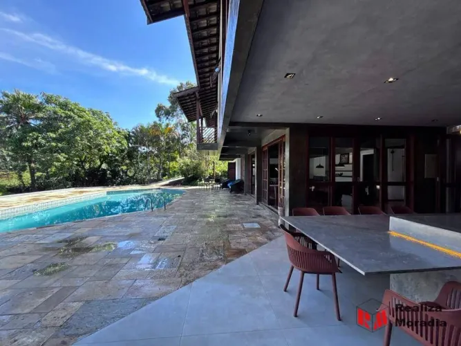 Alto Padrão na Granja Viana | Casa com Piscina, Área Gourmet e Quintal Privativo R$ 4.800.