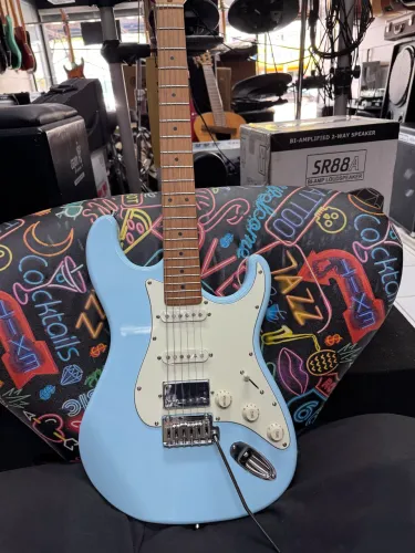 Guitarra Tagima T604