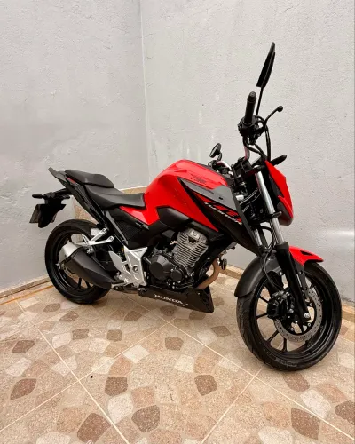 Cb Twister 300f 2024/2024 8.500km quase zera