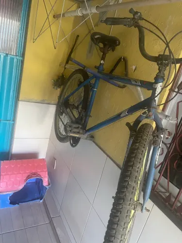 Bicicleta da monark já pintada com pneus Novo?s *