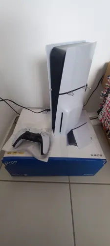 Playstation 5. Play 5. Console. Videogame. Vídeo game