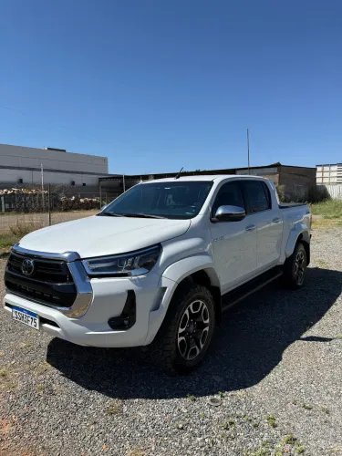 Toyota Hilux CD SRX Plus 4X4 2.8 TDI Die. Aut. 2024