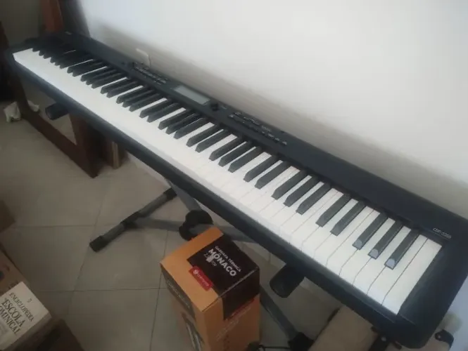PIANO DIGITAL PROFISSIONAL CASIO 88 TECLAS PESADAS em Salvador/BA
