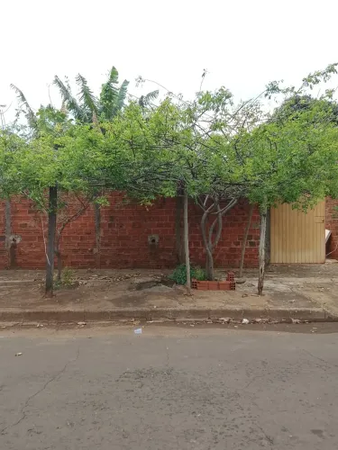 Vende-se Terreno