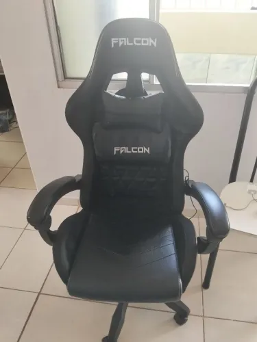 Cadeira gamer 3 meses de uso bom estado número do WhatsApp *