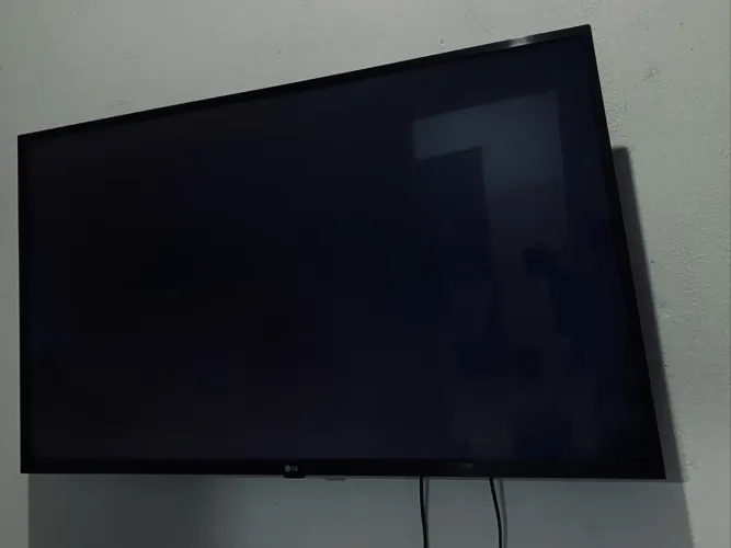 Televisão Lg 43UA7500PSA *leia a descrição*