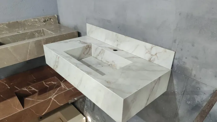 Pia em porcelanato
