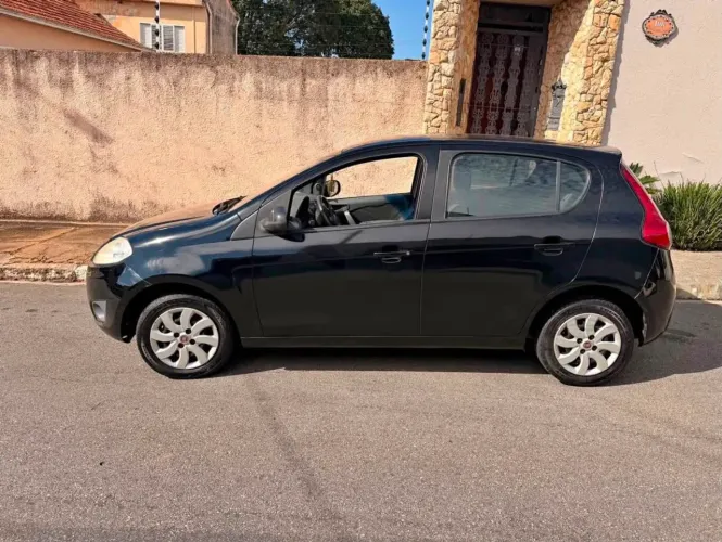 Fiat Palio Attractive 1.0 EVO Fire Flex 8V 5P 2015