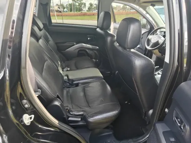 Mitsubishi Outlander 2.0 16V 160cv Aut. 2012
