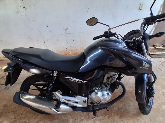 ?Honda Fan 160 2024 | 5.378 km | Única Dona | R$ 18.000?