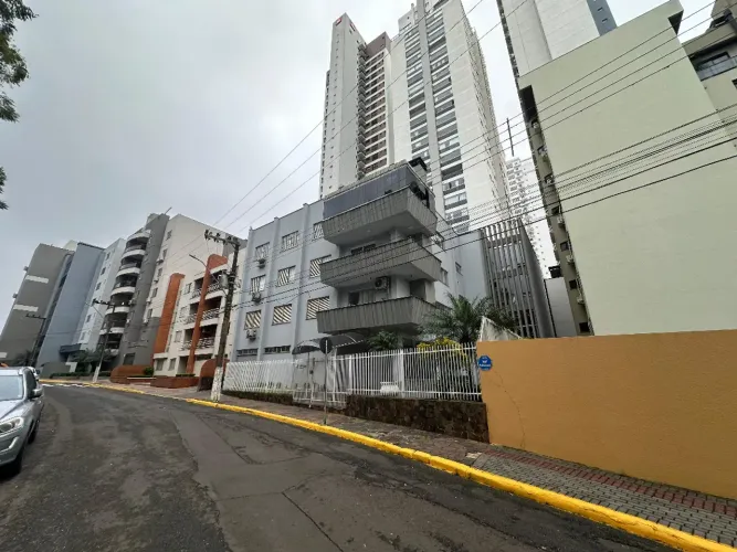 Apartamento mobiliado para Locação - 150m² - 3 quartos - Centro - Chapecó-SC