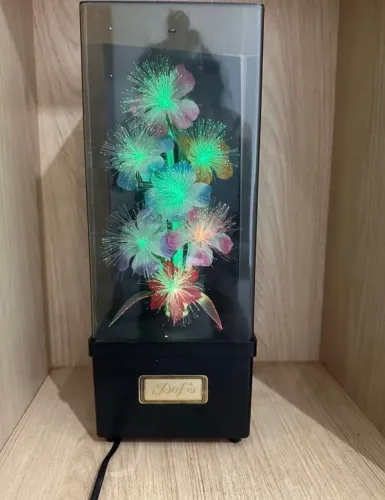 Abajur e caixa de música de flor vintage fio de Led anos 80