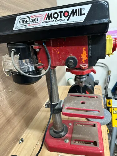 Vendo furadeira de bancada 
