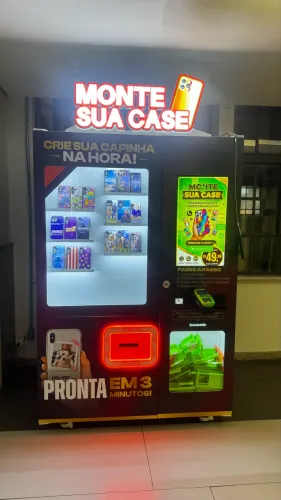 Passo o Ponto Máquina de Vending para personalização de capinha de celular- R$55.000,00